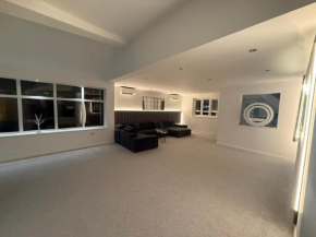 Luxury 4 bed Retreat with Hot tub